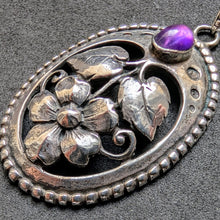 Lade das Bild in den Galerie-Viewer, Jugendstil Designer Anhänger 800 Silber Amethyst Handarbeit alt antik c. 1910 S