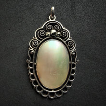 Load image into Gallery viewer, Jugendstil Anhänger 800 Silber Perlmutt Markasit alt antik c. 1920
