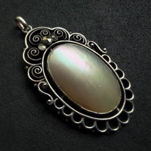 Load image into Gallery viewer, Jugendstil Anhänger 800 Silber Perlmutt Markasit alt antik c. 1920
