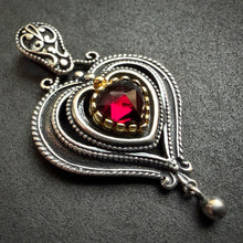 Load image into Gallery viewer, Vintage Herz Anhänger Granat 835 Silber vergoldet Liebe Tracht
