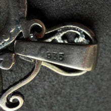 Load image into Gallery viewer, Vintage Herz Anhänger Granat 835 Silber vergoldet Liebe Tracht
