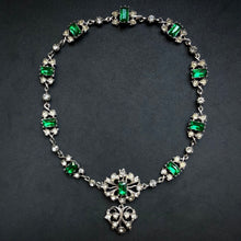 Load image into Gallery viewer, Victorian Silber Collier Paste grün weiß Normandie Frankreich alt antik c. 1880 S
