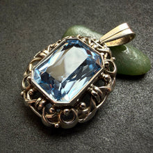 Load image into Gallery viewer, Art Deco Anhänger 830 Silber Spinell blau Handarbeit alt antik c. 1920
