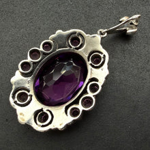 Lade das Bild in den Galerie-Viewer, Jugendstil Art Deco Anhänger 835 Silber Markasit lila Paste Handarbeit alt antik c. 1920
