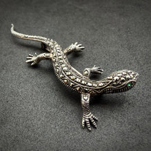 Load image into Gallery viewer, Art Deco Salamander Brosche 835 Silber Markasit Handarbeit alt antik c. 1920

