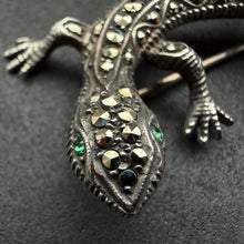 Load image into Gallery viewer, Art Deco Salamander Brosche 835 Silber Markasit Handarbeit alt antik c. 1920
