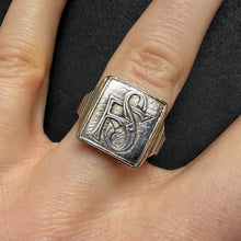 Lade das Bild in den Galerie-Viewer, Jugendstil Monogramm Ring Silber SF FS alt antik c. 1920 RG 59
