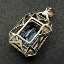 Load image into Gallery viewer, Art Deco Anhänger Silber Spinell blau Design Handarbeit alt antik c. 1920
