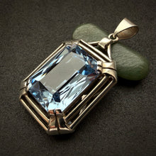 Load image into Gallery viewer, Art Deco Anhänger Silber Spinell blau Design Handarbeit alt antik c. 1920
