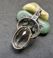 Lade das Bild in den Galerie-Viewer, Jugendstil Anhänger Silber 900 Citrin Blume
