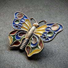Lade das Bild in den Galerie-Viewer, Jugendstil Schmetterling Brosche Georg Adam Scheid GAS Silber Fensteremaille S
