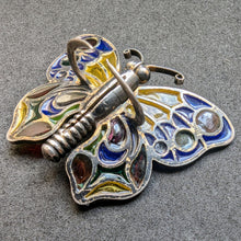Lade das Bild in den Galerie-Viewer, Jugendstil Schmetterling Brosche Georg Adam Scheid GAS Silber Fensteremaille S
