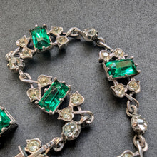 Load image into Gallery viewer, Victorian Silber Collier Paste grün weiß Normandie Frankreich alt antik c. 1880
