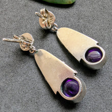 Lade das Bild in den Galerie-Viewer, Vintage Designer Ohrringe 835 Silber lila Amethyst floral Blumen alt S
