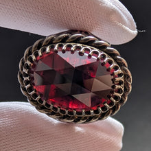 Load image into Gallery viewer, Vintage Tracht Ring 835 Silber facettierter XL Granat alt RG 62 S

