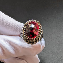 Load image into Gallery viewer, Vintage Tracht Ring 835 Silber facettierter XL Granat alt RG 62 S
