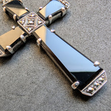 Lade das Bild in den Galerie-Viewer, Art Deco Kreuz Anhänger min 800 Silber Onyx Markasit alt c. 1920 S
