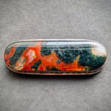 Load image into Gallery viewer, Art Deco Retro Brosche Granulation Silber Moosachat Handarbeit alt c. 1930 S
