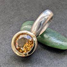 Load image into Gallery viewer, Designer Anhänger Citrin orange gelb 925 Silber teilvergoldet S
