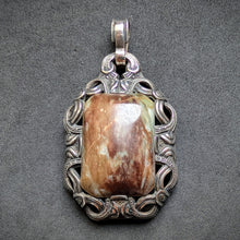 Lade das Bild in den Galerie-Viewer, Jugendstil Art Deco Anhänger Silber Speckstein Handarbeit alt antik c. 1920 S
