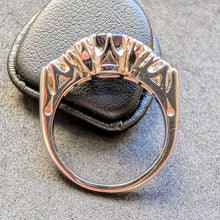 Lade das Bild in den Galerie-Viewer, Art Deco Ring 750 Gold Wien blauer Saphir 1 Ct Diamanten 0,80 Ct RG 52/53 S
