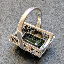 Lade das Bild in den Galerie-Viewer, Jugendstil Ring 835 Silber grüner Spinell Silberschmiedearbeit antik RG 53/54 S
