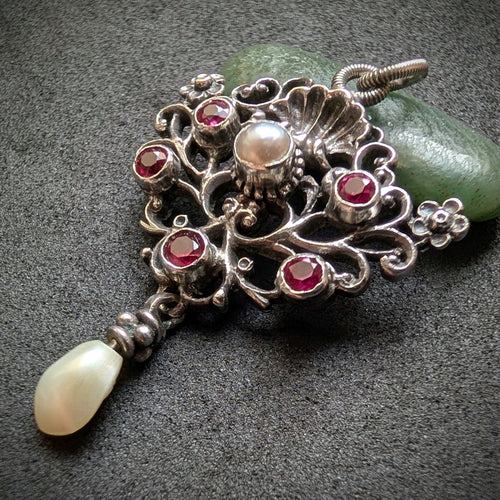 Antiker Neorenaissance Silber Anhänger Rubin Perle floral alt c. 1860 S
