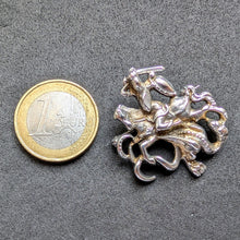 Load image into Gallery viewer, Tracht Brosche 800 Silber Heiliger Georg der Drachentöter Pferd alt S
