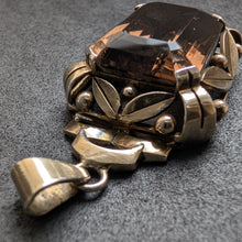 Lade das Bild in den Galerie-Viewer, Jugendstil Anhänger 835 Silber vergoldet Rauchquarz floral alt antik c. 1920
