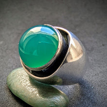 Lade das Bild in den Galerie-Viewer, Vintage Designer Ring 835 Silber Georg Kramer Chrysopras Midcentury alt RG 53 S
