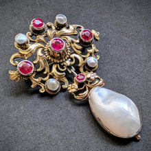 Load image into Gallery viewer, Neorenaissance Silber Brosche Rubin Perle Perlmutt floral alt antik c. 1870 S
