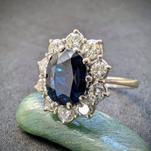 Lade das Bild in den Galerie-Viewer, Entourage Ring 18k 750 Gold blauer Saphir 2,5 Carat Diamanten 0,80 Ct RG 55/56 S
