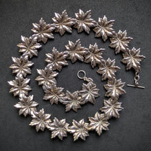 Load image into Gallery viewer, Jugendstil Art Deco Ahornblatt Collier Kette 925 Silber Handarbeit alt antik S
