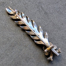 Lade das Bild in den Galerie-Viewer, Victorian Brosche min 750 Silber Perle alt antik c. 1890 S

