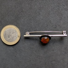 Lade das Bild in den Galerie-Viewer, Vintage Brosche NE From Denmark 925 Silber Bernstein Silberschmiedearbeit alt S

