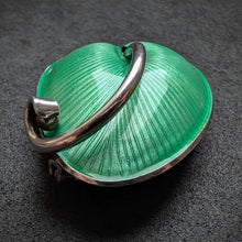 Lade das Bild in den Galerie-Viewer, Vintage Emaille Blatt Brosche Volmer Bahner Denmark VB Sterling Silber 925 alt S
