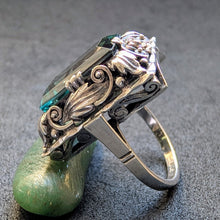 Lade das Bild in den Galerie-Viewer, Jugendstil Ring 835 Silber grüner Spinell Silberschmiedearbeit antik RG 53/54 S
