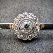 Load image into Gallery viewer, Art Deco Target Brosche 14k 585 Gold Diamanten 0,51 Ct alt antik c. 1920 S
