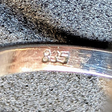 Lade das Bild in den Galerie-Viewer, Jugendstil Ring 835 Silber grüner Spinell Silberschmiedearbeit antik RG 53/54 S
