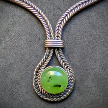 Lade das Bild in den Galerie-Viewer, Gustav Hauber Collier 835 Silber Jade Jadeit Midcentury alt c. 1960s S
