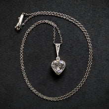 Lade das Bild in den Galerie-Viewer, Art Deco Herz Collier 18k 750 Gold Platin Diamant Kette alt c. 1920 S
