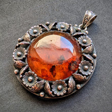 Lade das Bild in den Galerie-Viewer, Anhänger N. E. From Danmark Bernstein Sterling Silber 925 florales Design S
