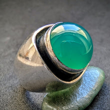 Lade das Bild in den Galerie-Viewer, Vintage Designer Ring 835 Silber Georg Kramer Chrysopras Midcentury alt RG 53 S
