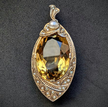 Lade das Bild in den Galerie-Viewer, Jugendstil Anhänger Silber vergoldet Citrin 23 Carat Perle alt antik c. 1920 S
